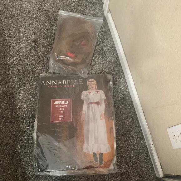 Anabelle Costume 2wigs - Picture 2 of 12
